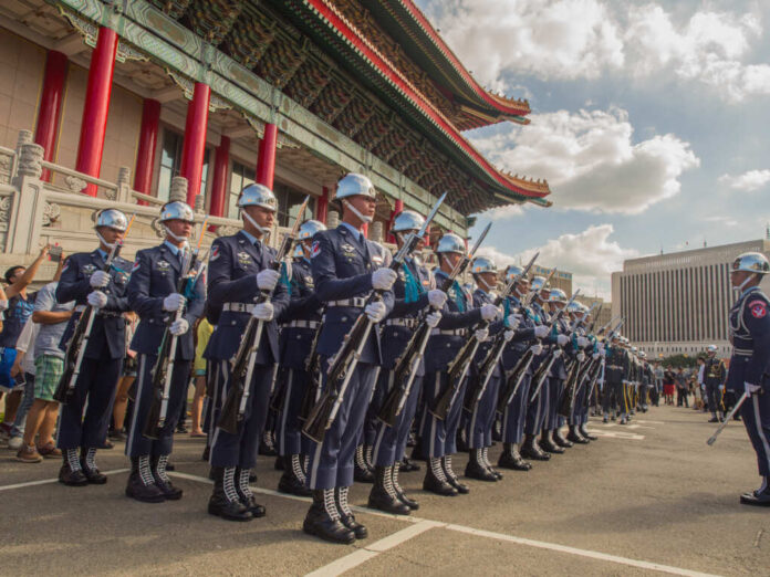 Taipei,,Taiwan,-,October,02,,2016:,Taiwanese,Soldiers,Wearing,Various