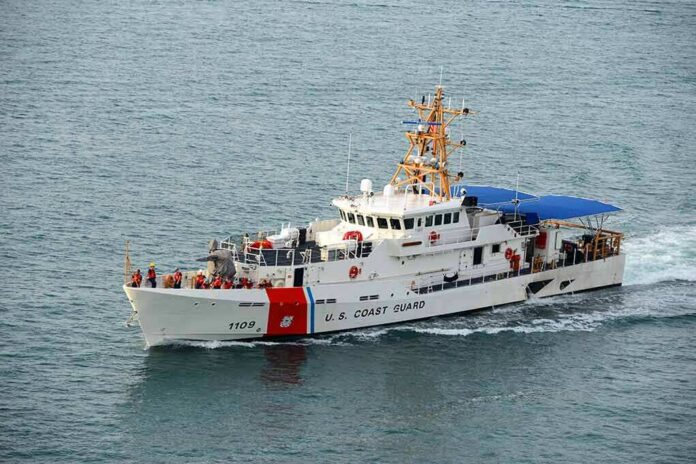shutterstock_419363122 U.S. Coast Guard patrol boat cruising at sea