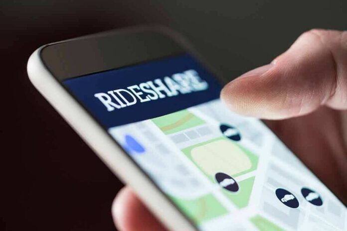 shutterstock_1204137538 rideshare