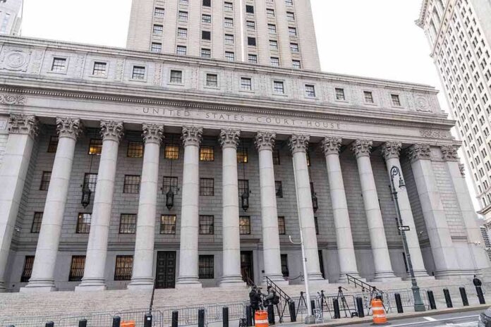 shutterstock_2094508633-2 United States courthouse with grand neoclassical columns